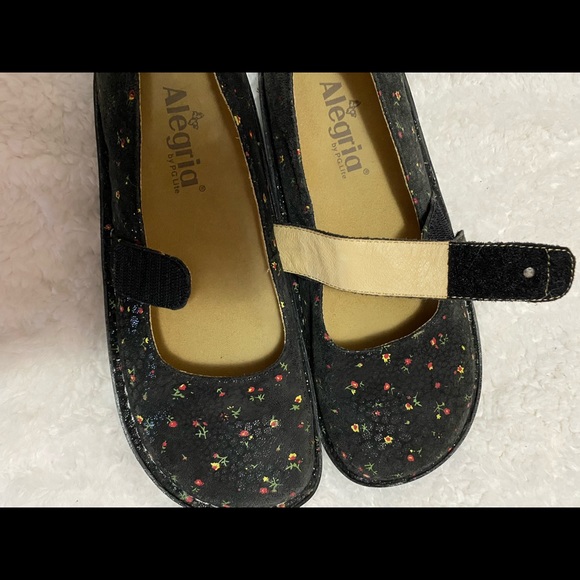 Alegria leather floral Mary Jane shoes - Picture 3 of 12